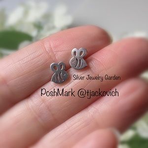 🐝 Silver Bee Stud Earrings 🐝